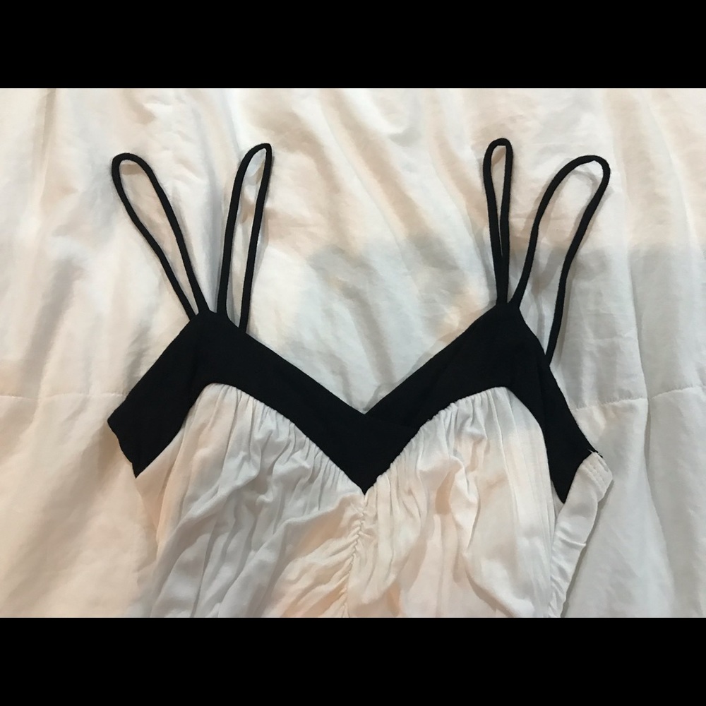 Black/white rouched dress - Picture 4 of 5